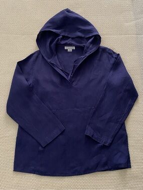Real Clothes line by Saks Fifth Avenue. 100% Linen  pullover hoodie Size 4